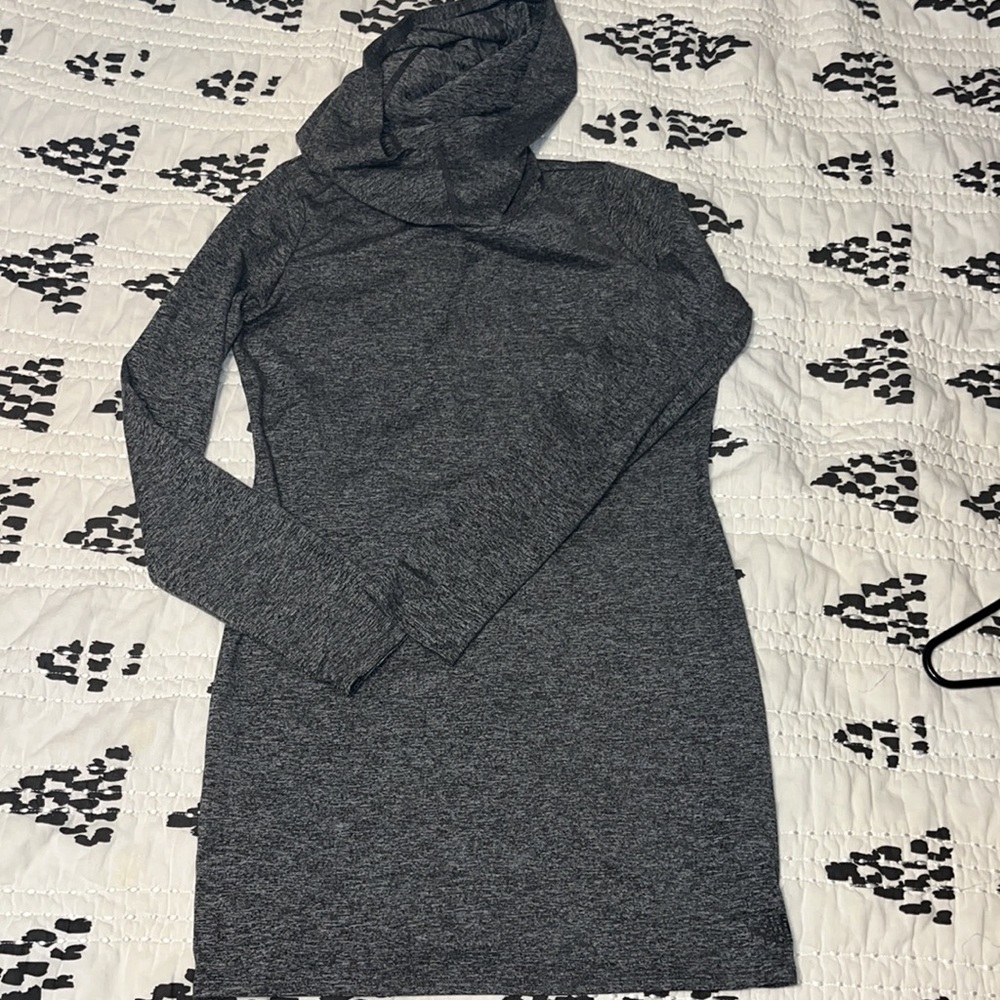 NorthFace flashdry hooded charcoal gray top, size small